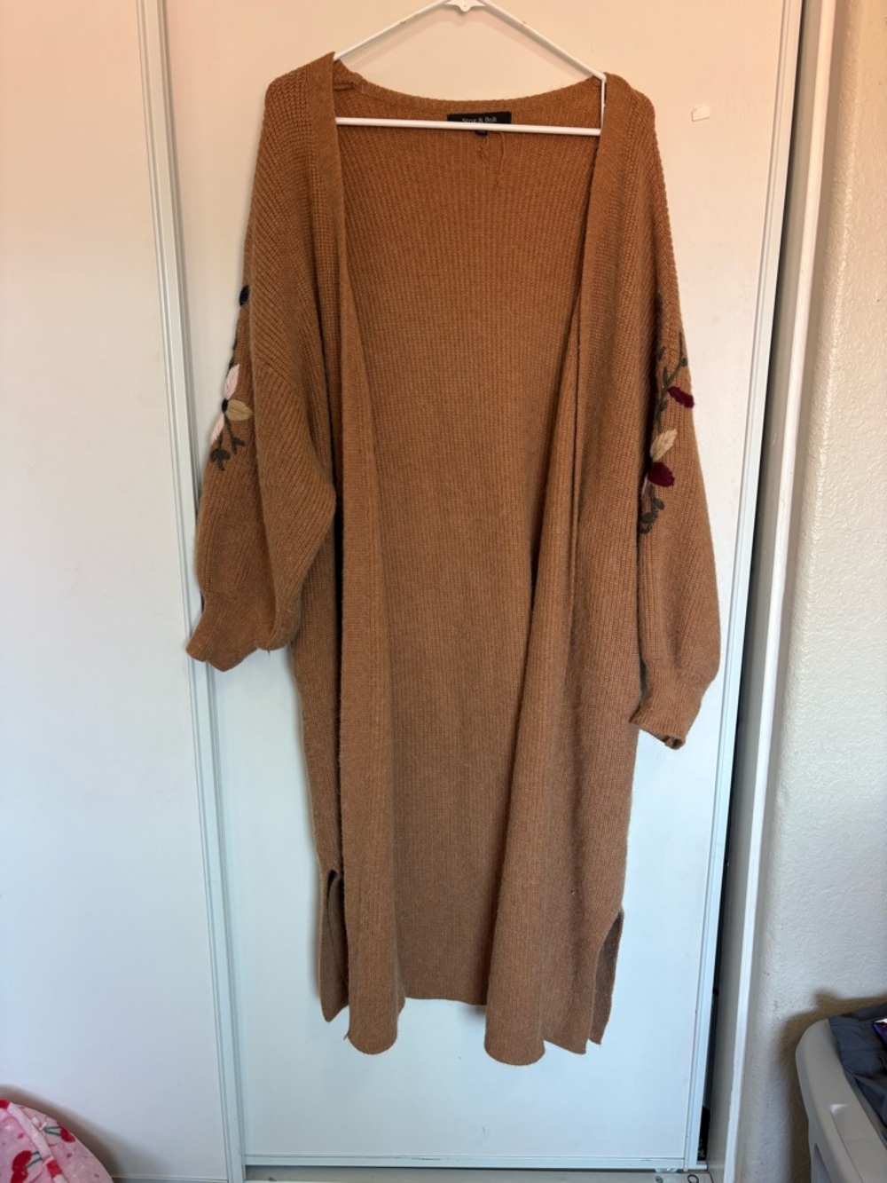 Strut & Bolt Long Cardigan Sweater M Embroidered Floral Sleeve Knit Boho